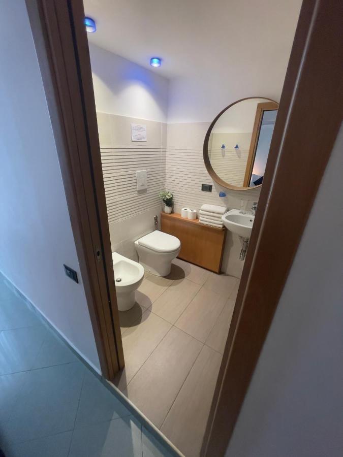 Nova Rooms Napoli Bagian luar foto